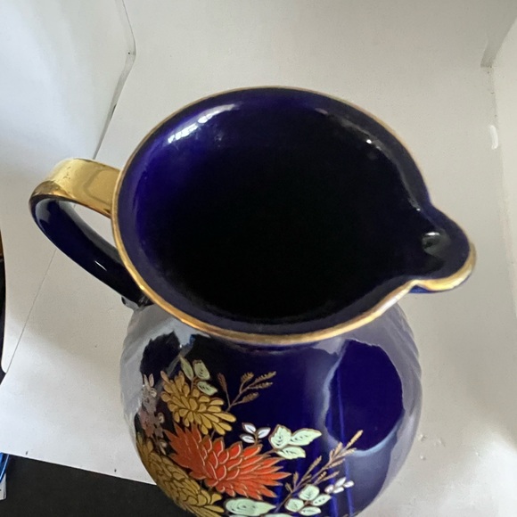 Bareuther Waldsassen Echt Cobalt 8” Vase/Pitcher handpainted 22K Gold Flowers - Picture 4 of 9